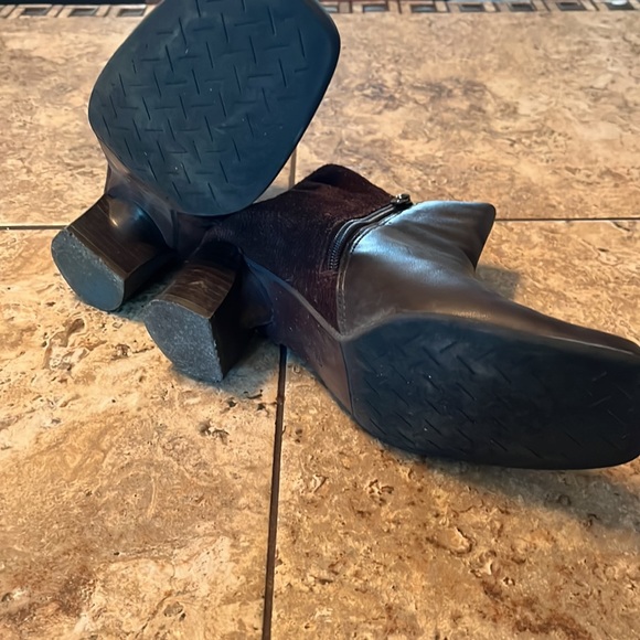 White mountain ankle boots. Brown. Very comfortable! - Picture 5 of 6